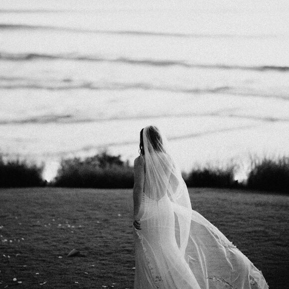 Tara Lauren Marigold Cathedral Veil - Picture 3 of 8